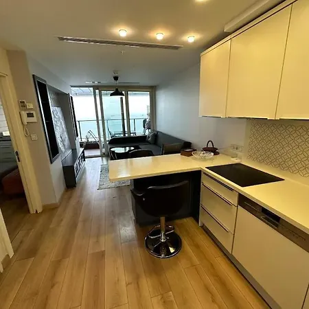 Apartamento Muhtesem Manzarali 1+1 Estambul